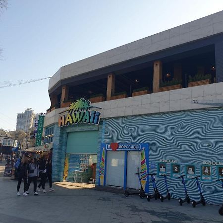 Sunny Apartments Near The Sea On Genuezskaya オデッサ エクステリア 写真